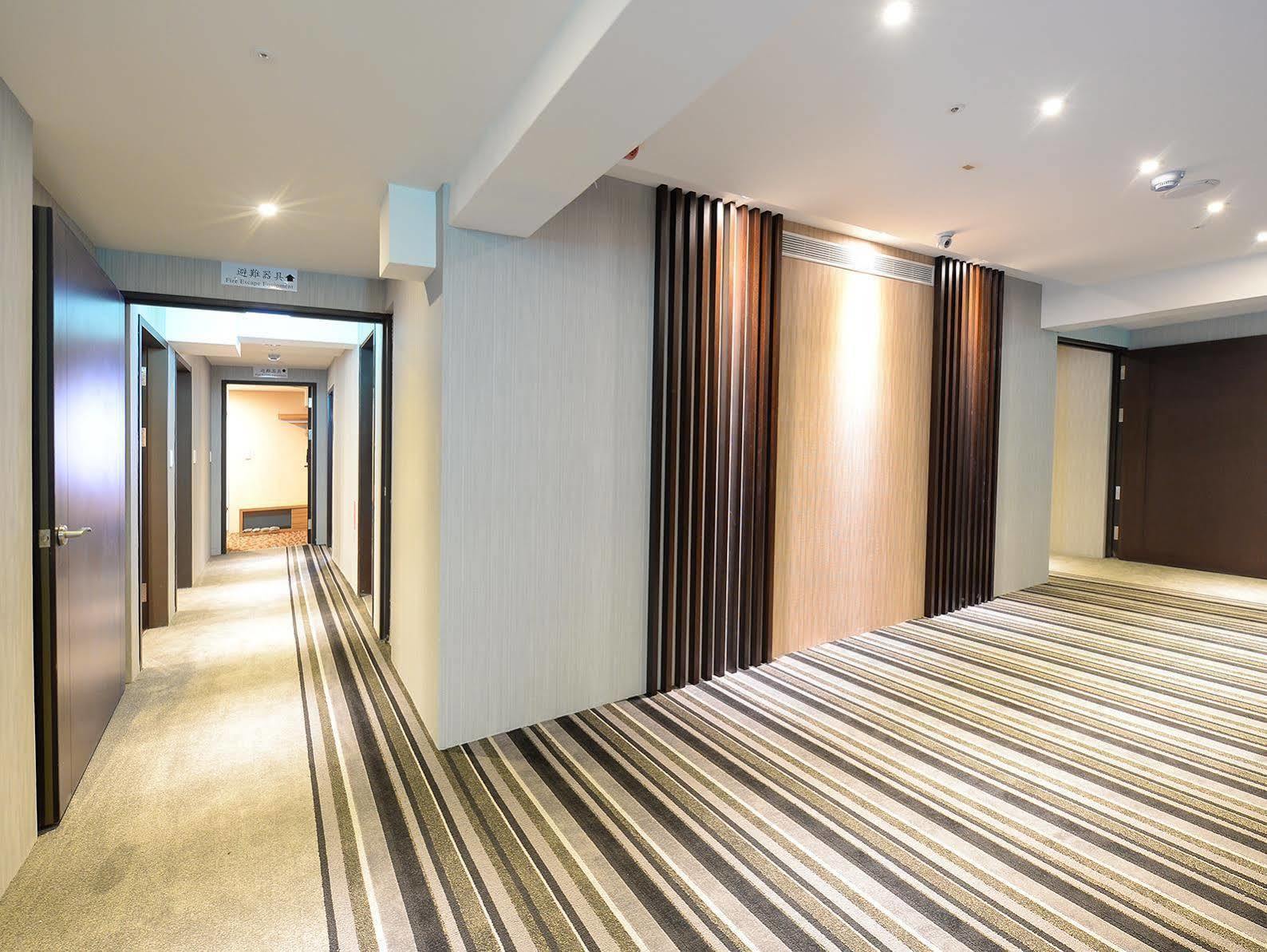 Bamboo Hotel Гаосюн Экстерьер фото