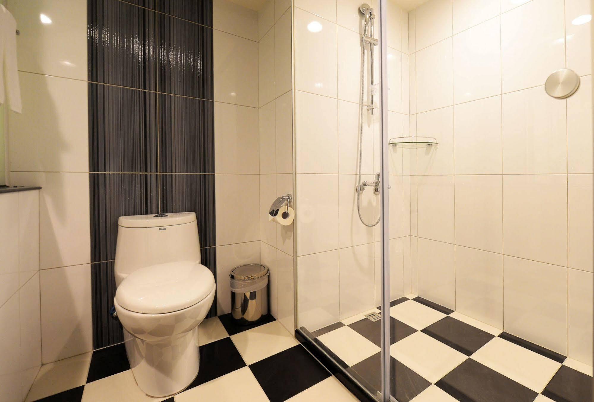 Bamboo Hotel Гаосюн Экстерьер фото