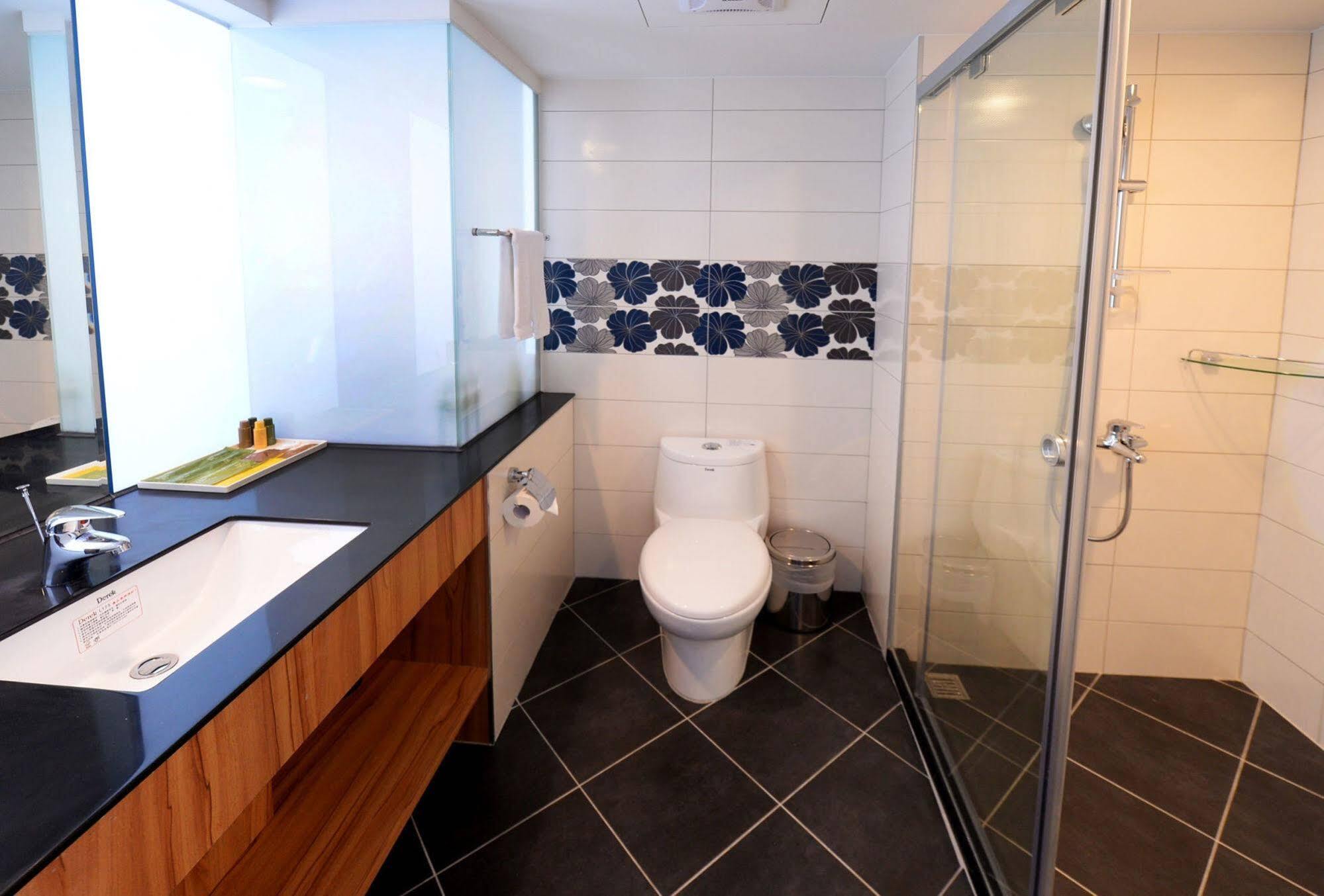 Bamboo Hotel Гаосюн Экстерьер фото