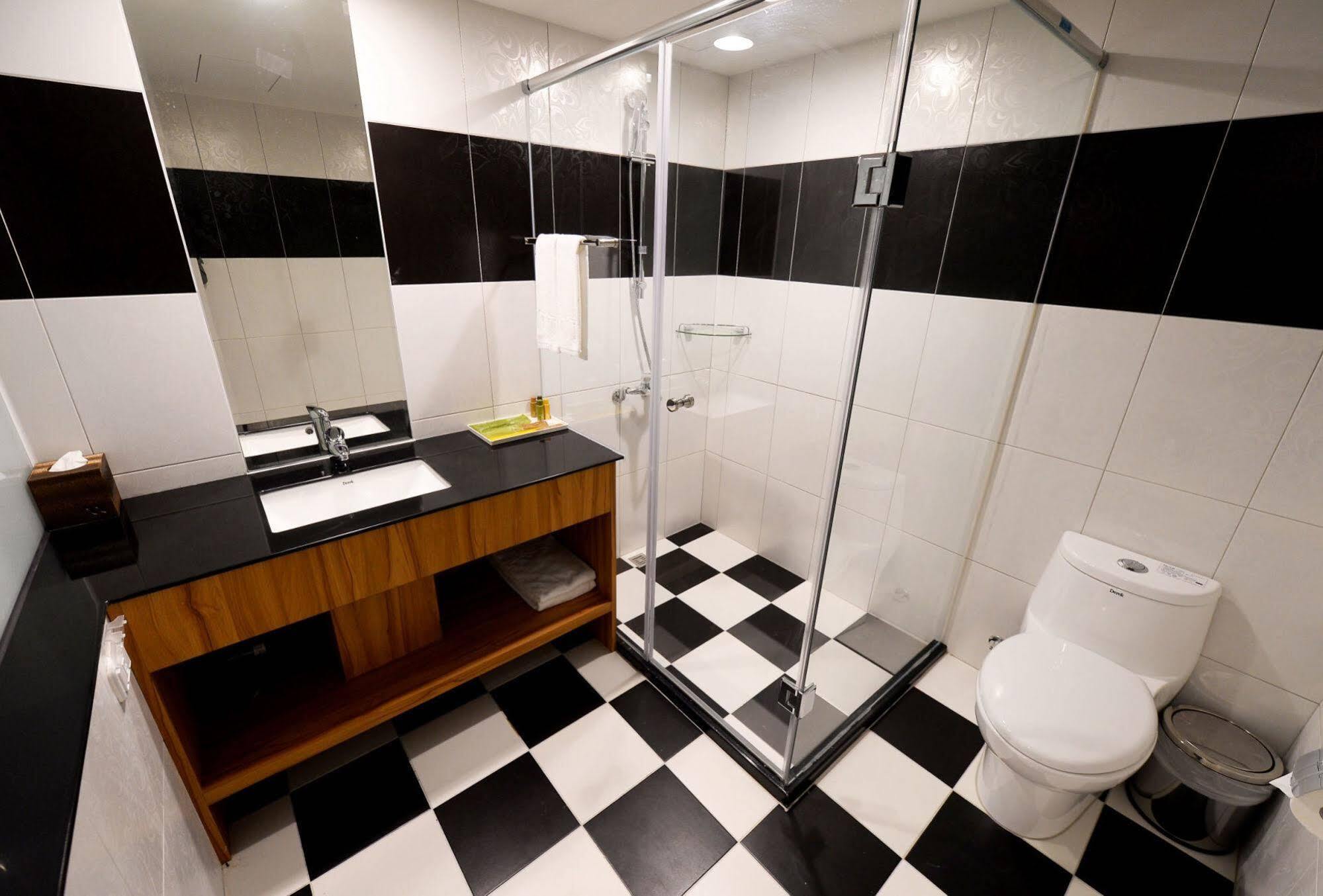 Bamboo Hotel Гаосюн Экстерьер фото